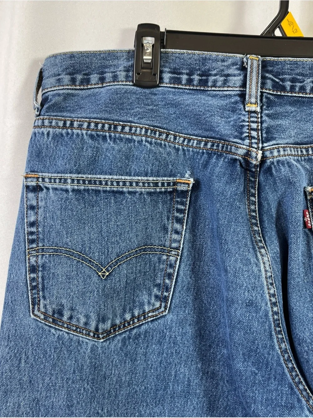 Levi’s 550 Relaxed Fit Jeans Mens 36x32 Blue Medium Wash Straight Leg Denim